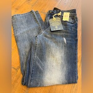 Democracy “Ab” solution distressed straight leg woman’s jeans NEW WITH TAGS Sz 8